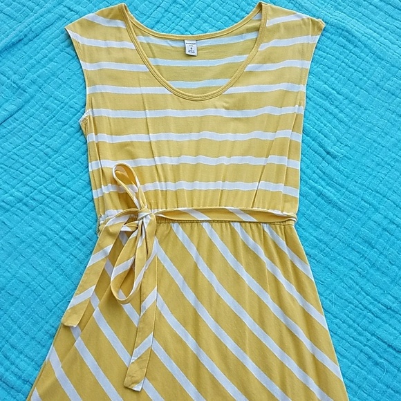 Old Navy Dresses & Skirts - Old Navy Summer Dress with Tie Waist